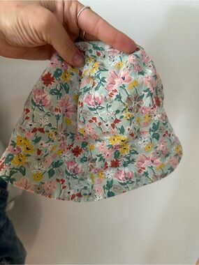 Bonpoint baby floral sun hat liberty London print t1